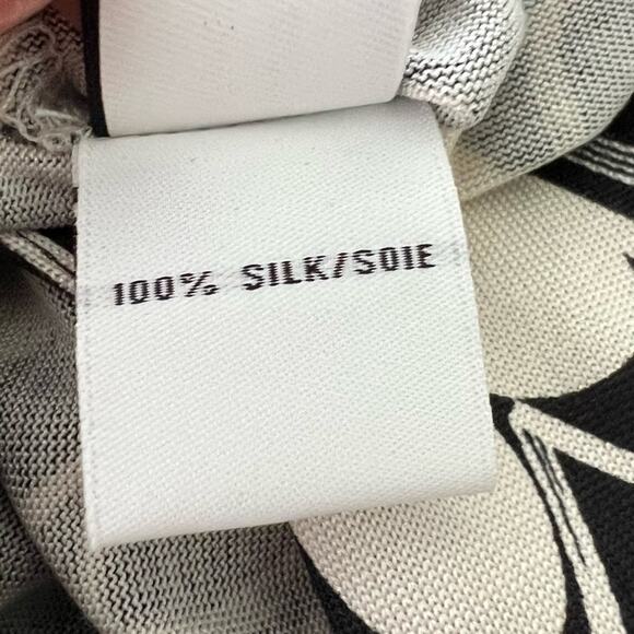 Diane von Furstenberg Black & White Squiggle Print Wrap Dress Size 2 - Picture 14 of 14